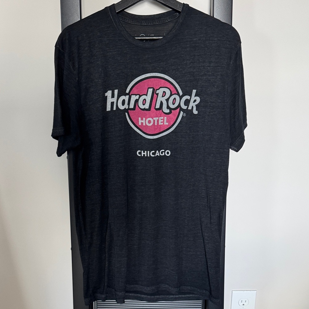 Hard Rock Cafe Black and Pink Short Sleeve Tee